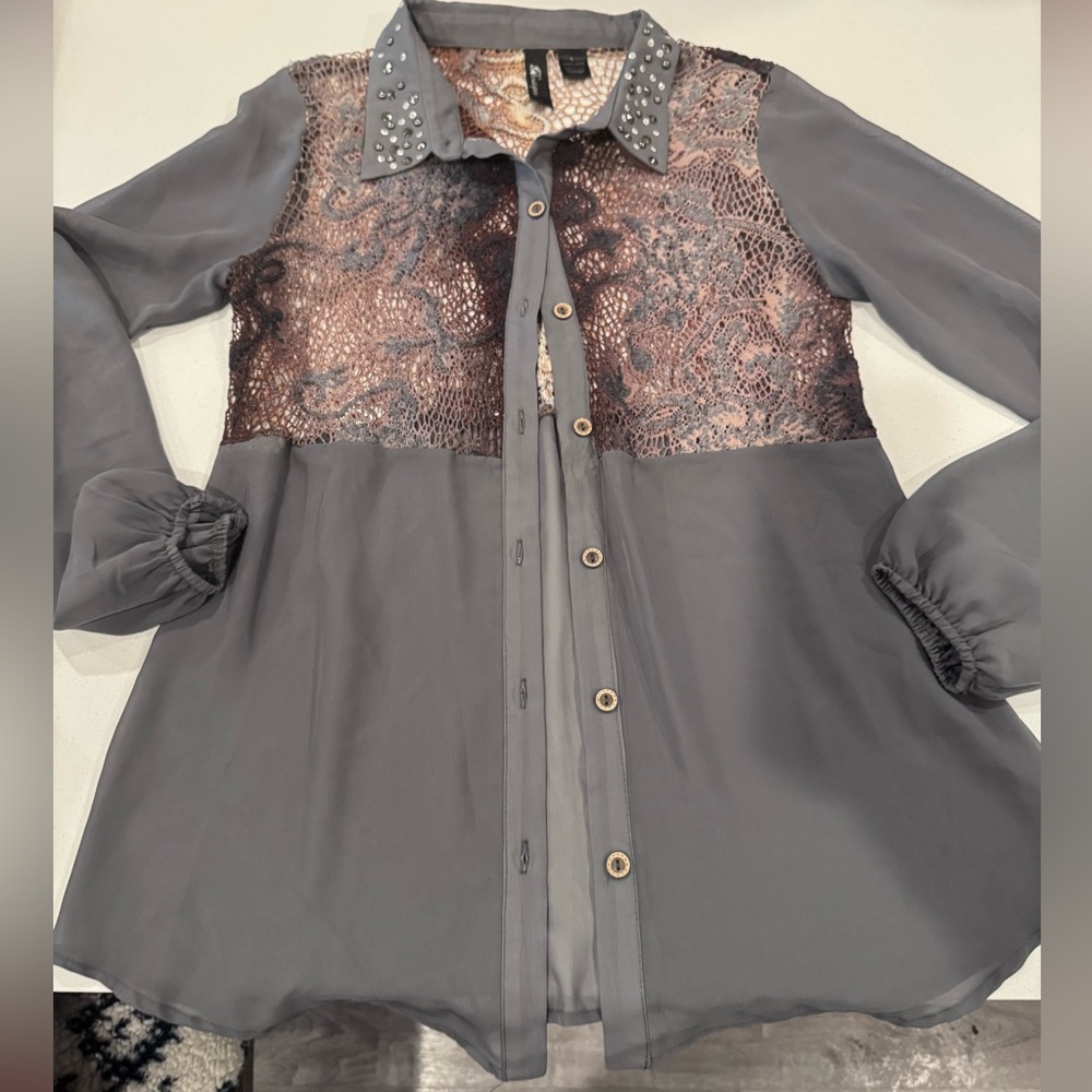 Boutique 9 Gray and Brown Lace Blouse